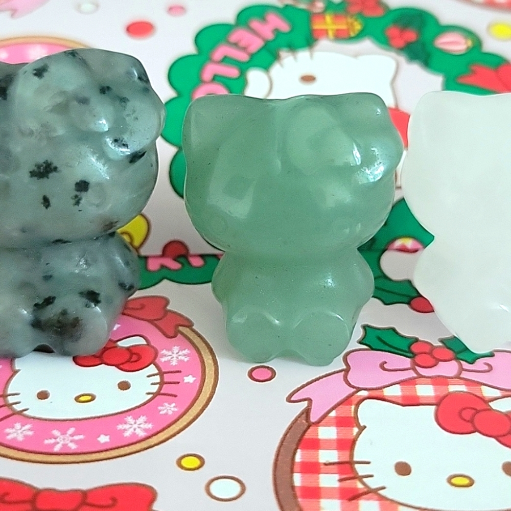 Hello kitty crystal 🔮